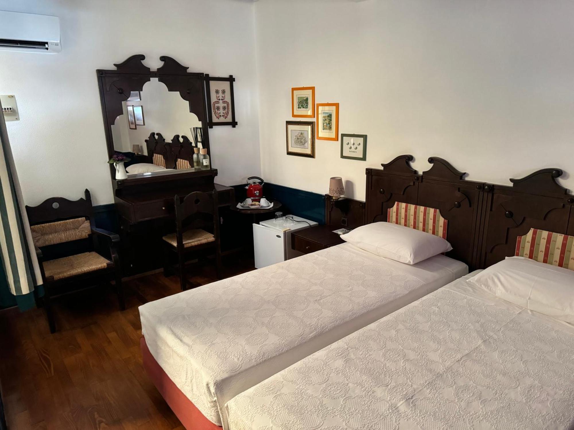 Hotel Aliki Simi Zewnętrze zdjęcie