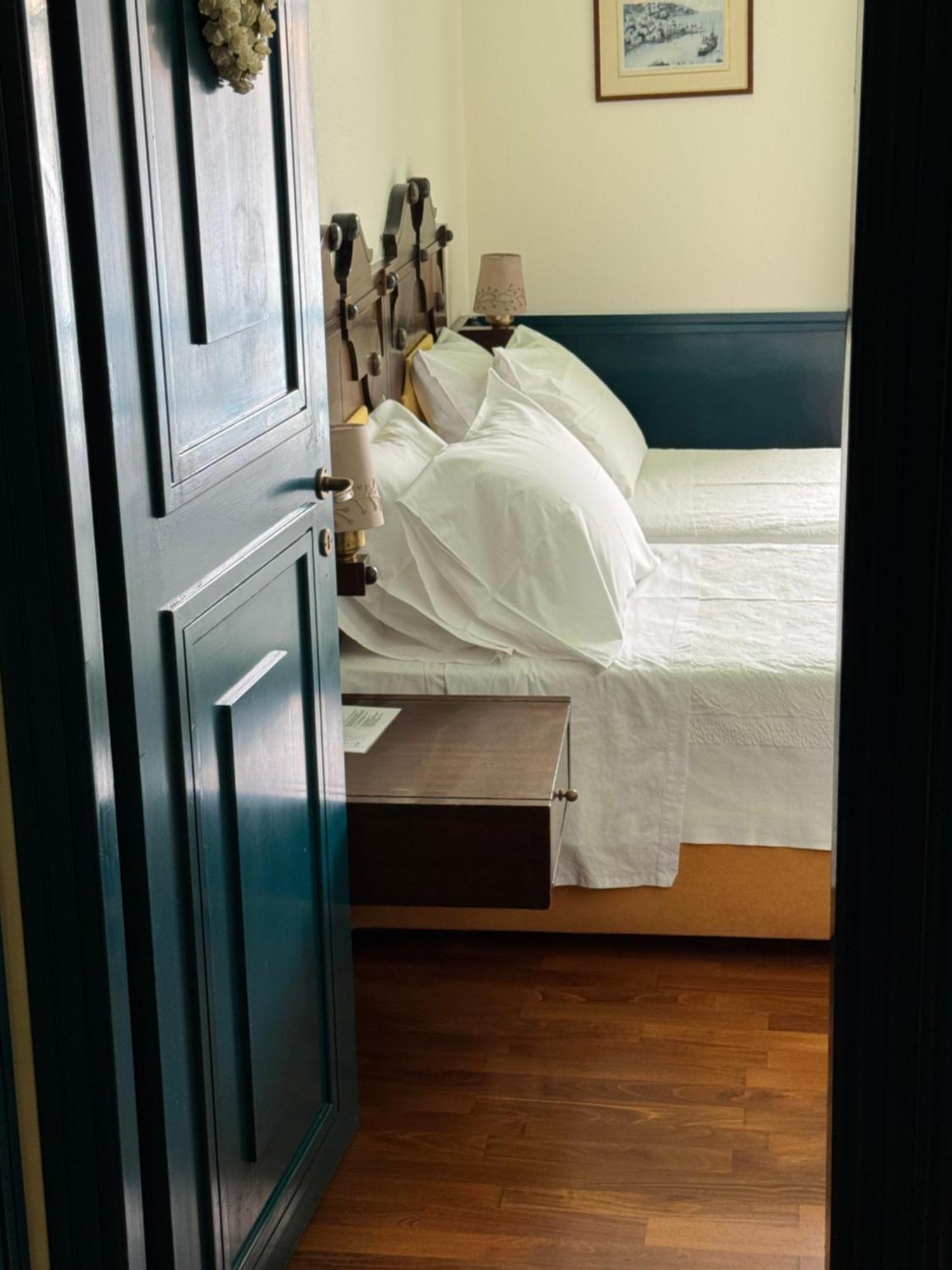 Hotel Aliki Simi Zewnętrze zdjęcie